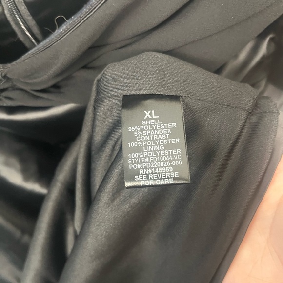 Vici black off shoulder satin mini dress size extra large - Picture 5 of 8